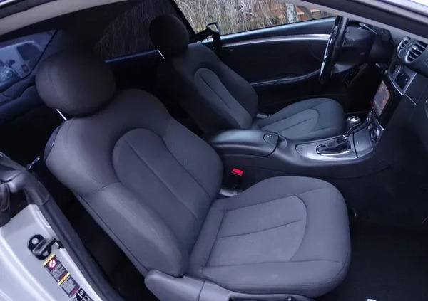 Mercedes-Benz CLK cena 15800 przebieg: 240000, rok produkcji 2004 z Janikowo małe 704